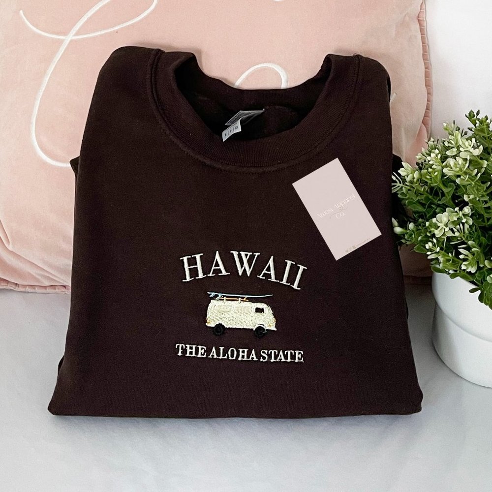 Hawaii Embroidered Crewneck